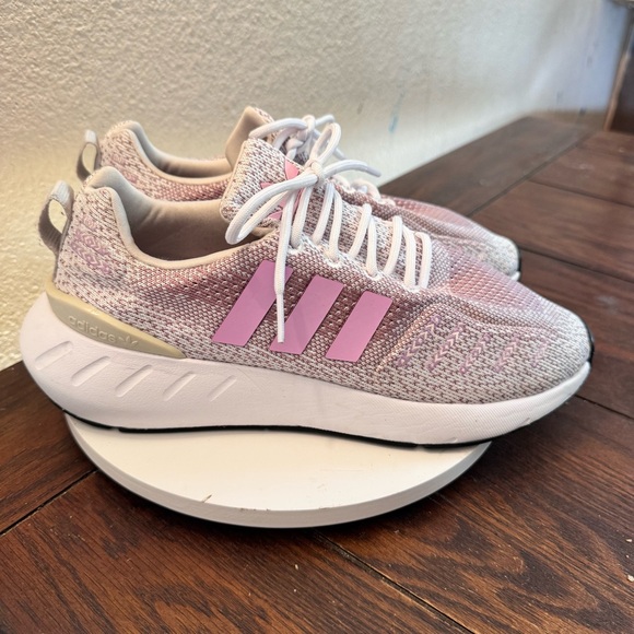 adidas Shoes - Adidas Women's Swift Run 22 Alumina Bliss Lilac White Shoes GW6886 Size 9